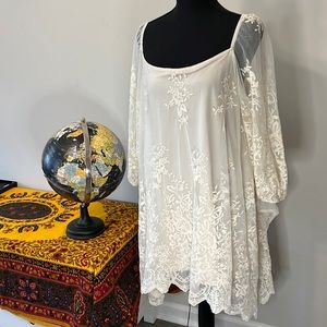 Gorgeous lace top from one of my favorite online boutiques!